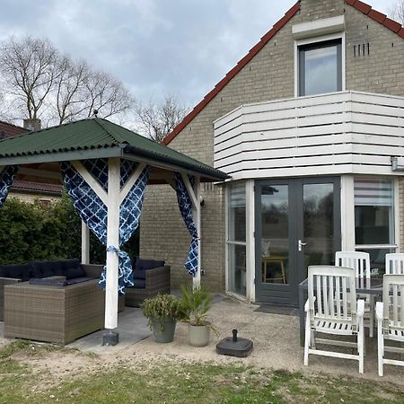 Gezellige Vakantiewoning Aan Het Water In Ewijk - Recreational Only No Workers Экстерьер фото