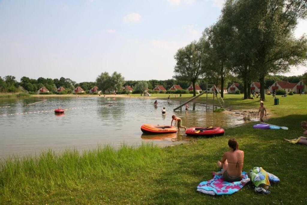 Gezellige Vakantiewoning Aan Het Water In Ewijk - Recreational Only No Workers Экстерьер фото