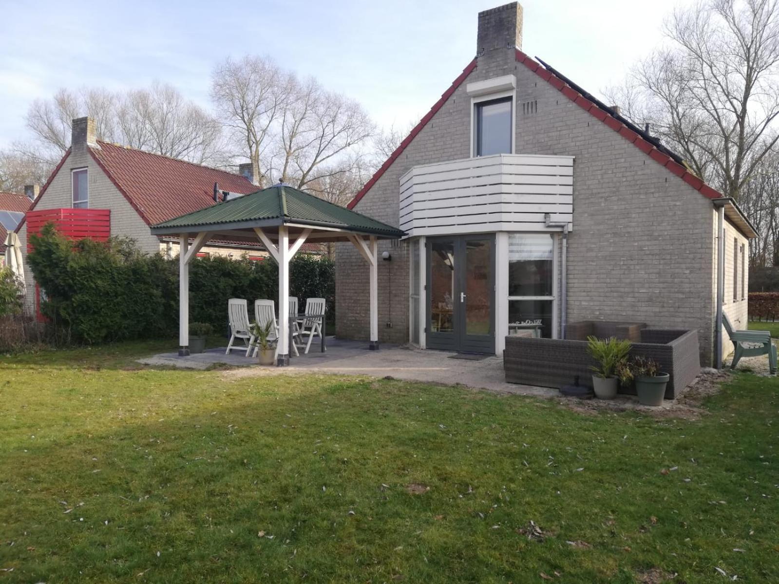 Gezellige Vakantiewoning Aan Het Water In Ewijk - Recreational Only No Workers Экстерьер фото