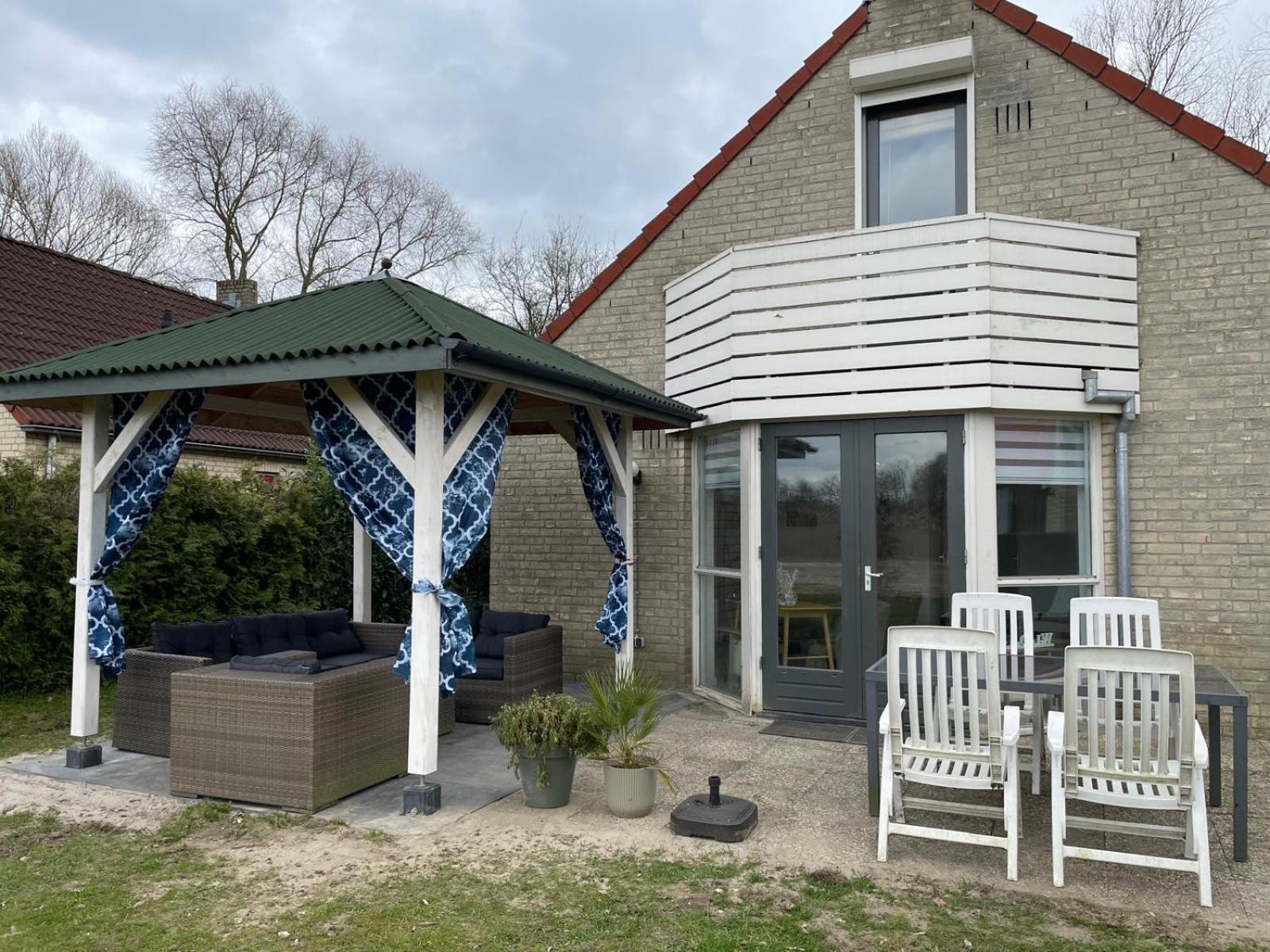 Gezellige Vakantiewoning Aan Het Water In Ewijk - Recreational Only No Workers Экстерьер фото